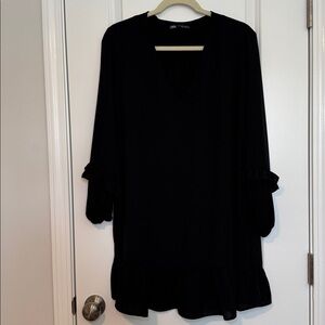 Zara Elegant Black V-Neck Dress